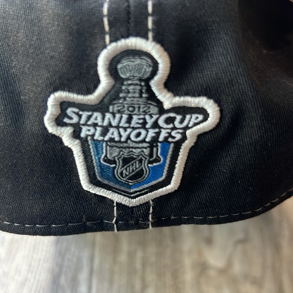 New Era Hat Black and White Los Angeles Kings 39thirty 2012 Conference Champions - Picture 9 of 12